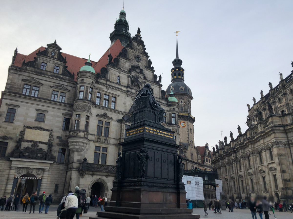 Theaterplatz Dresden 1