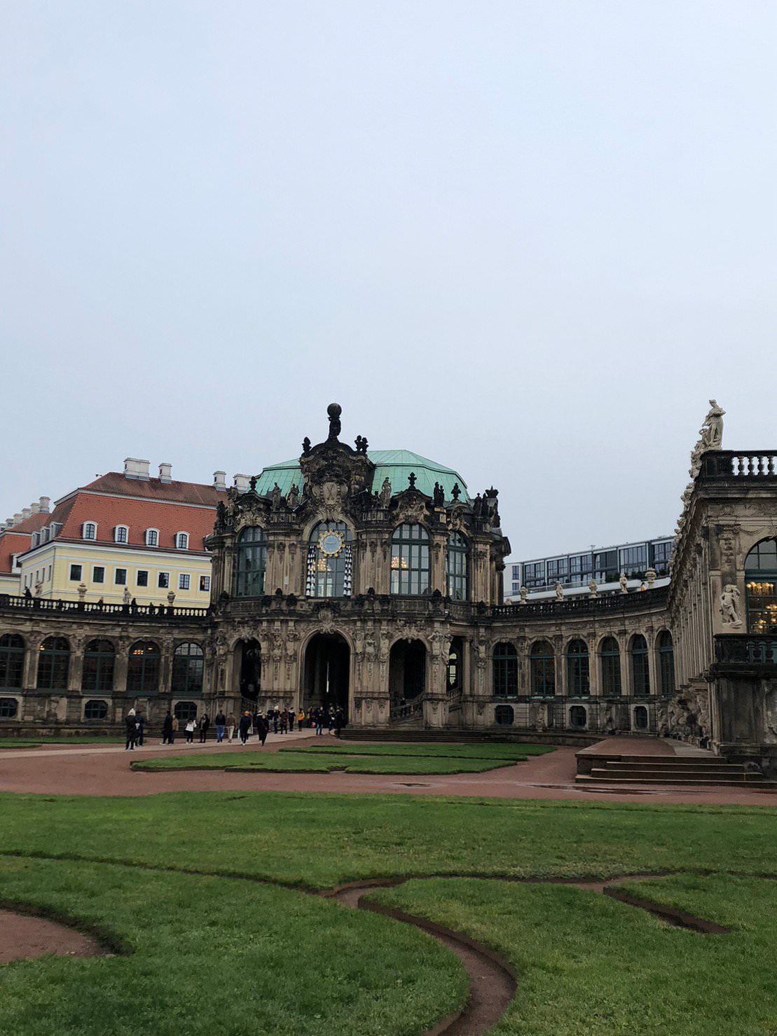 Zwinger 2