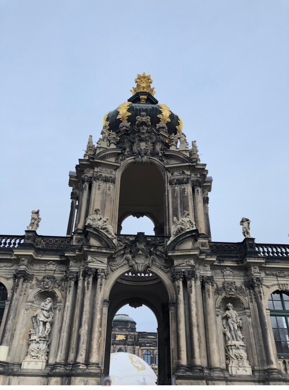 Zwinger crown gate