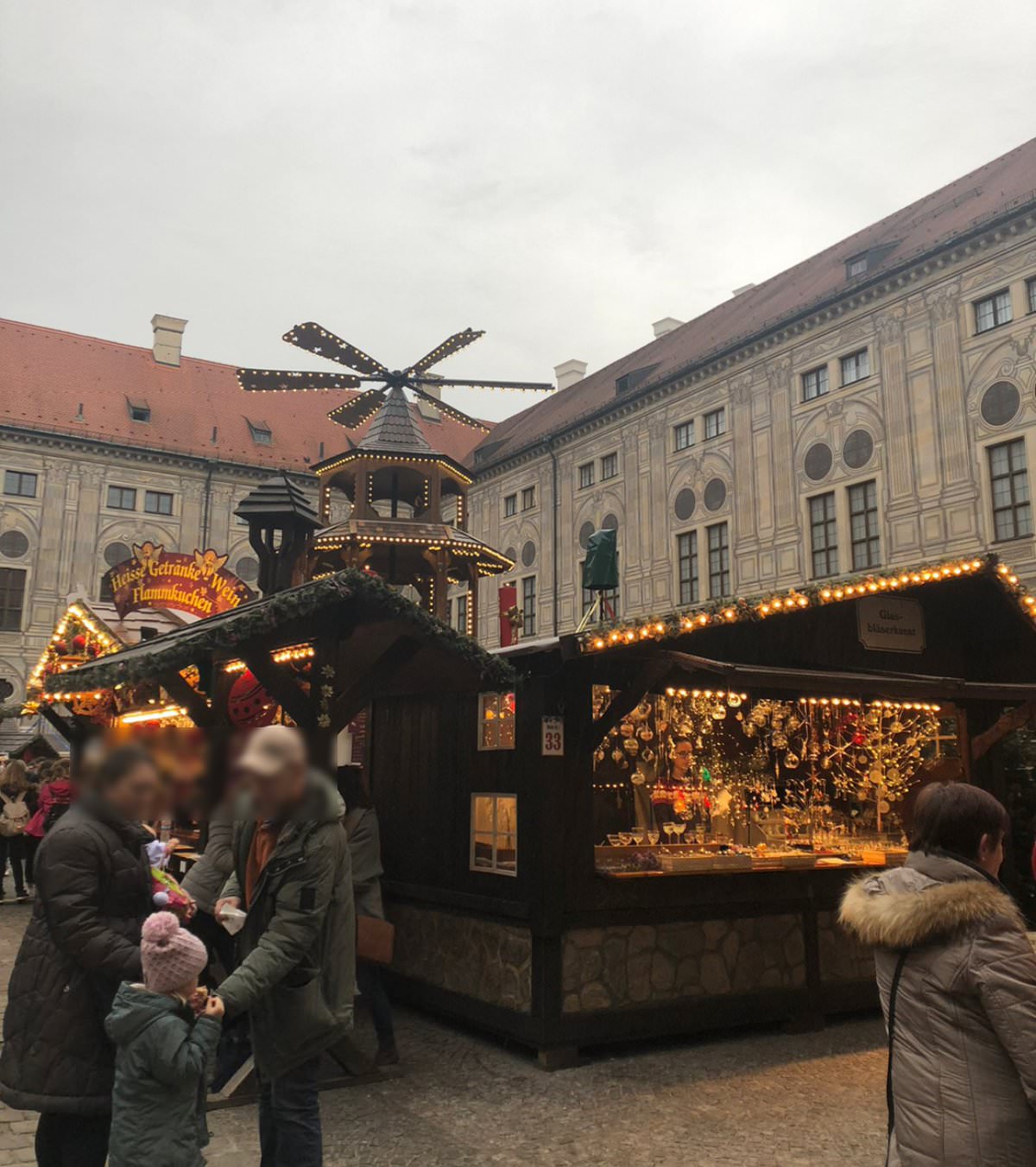 慕尼黑王宮外面聖誕市集