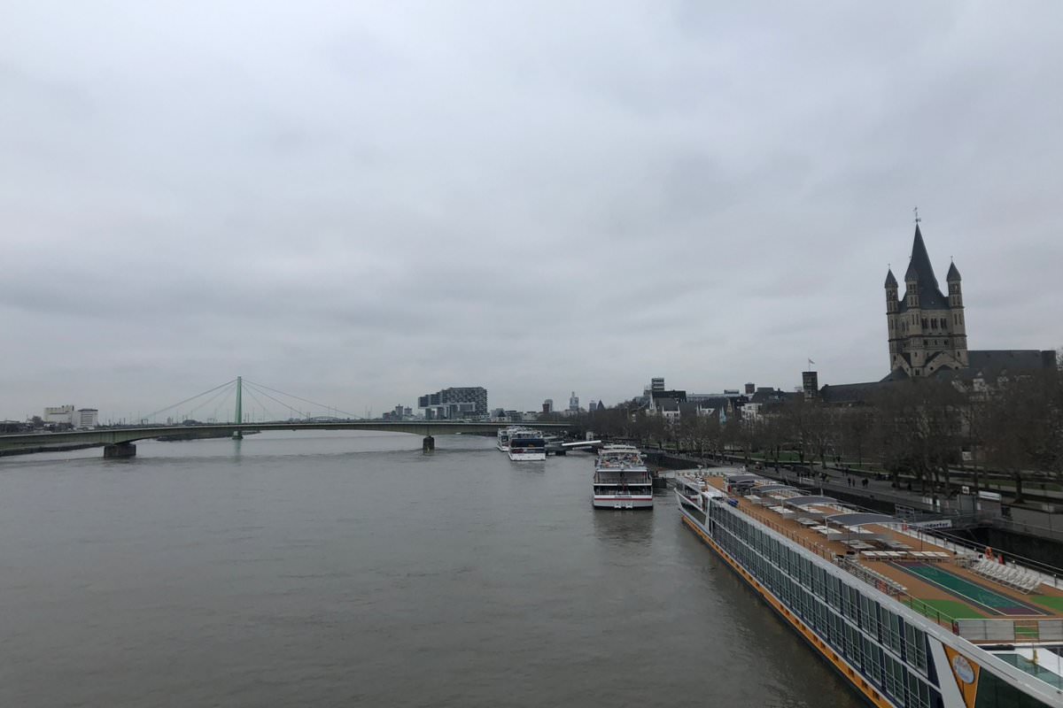 霍亨索倫橋上的萊茵河