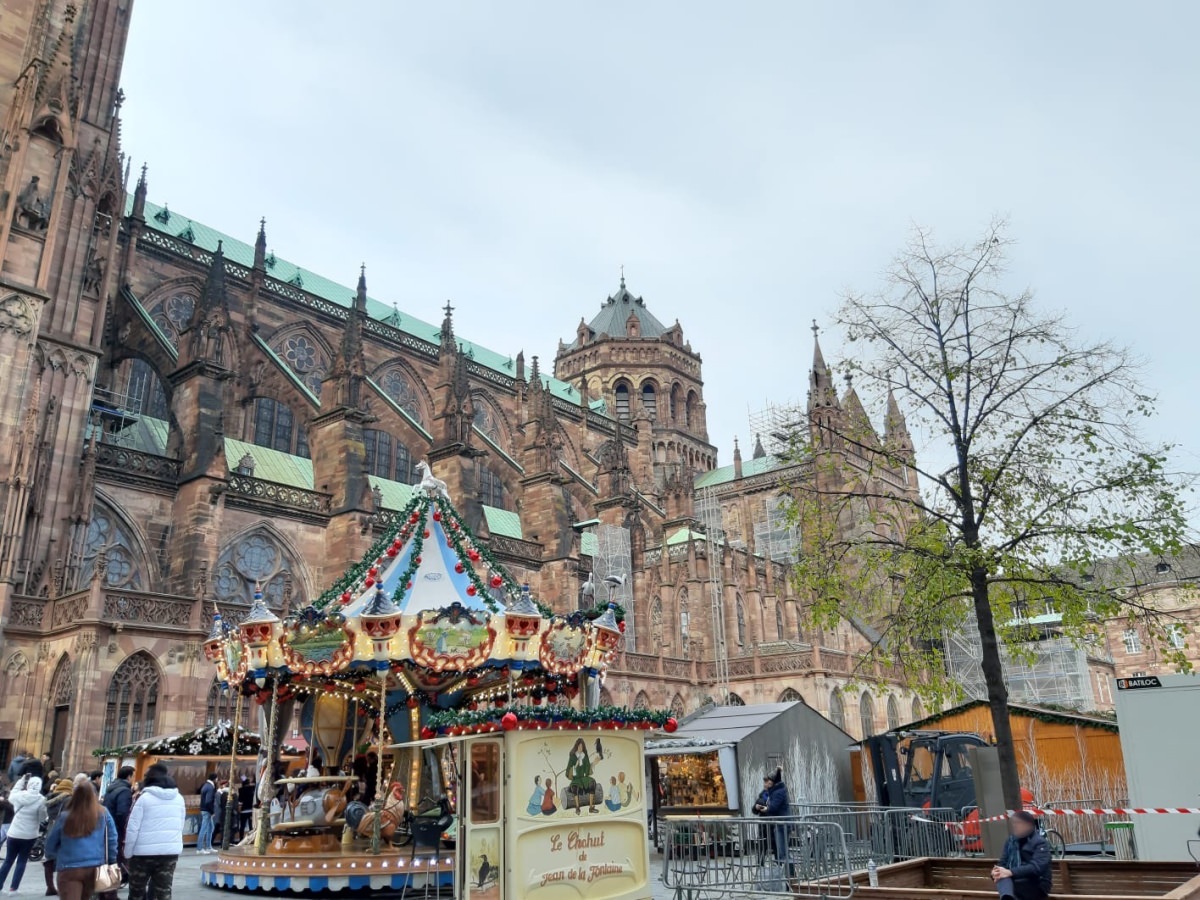 strasbourg christmas market at church 2