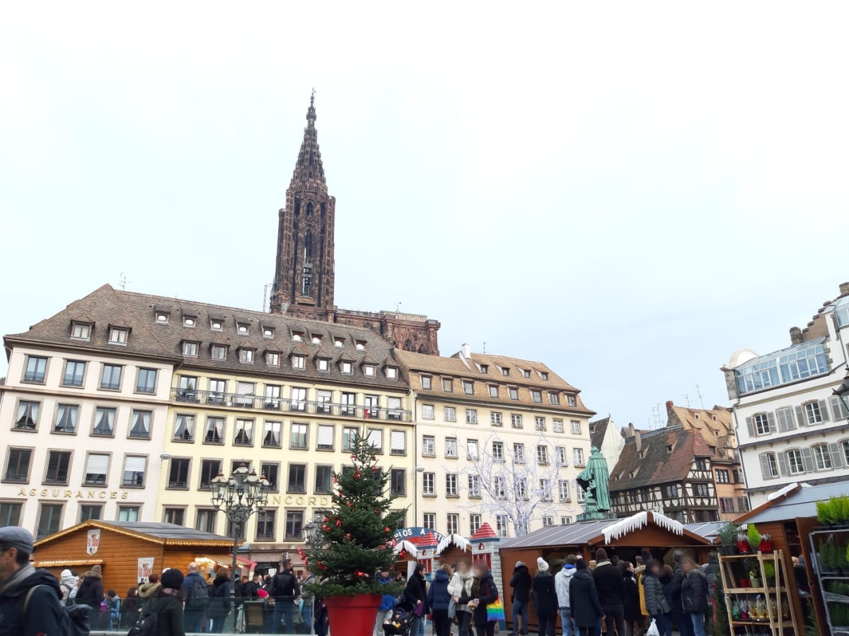 strasbourg christmas market at church 3